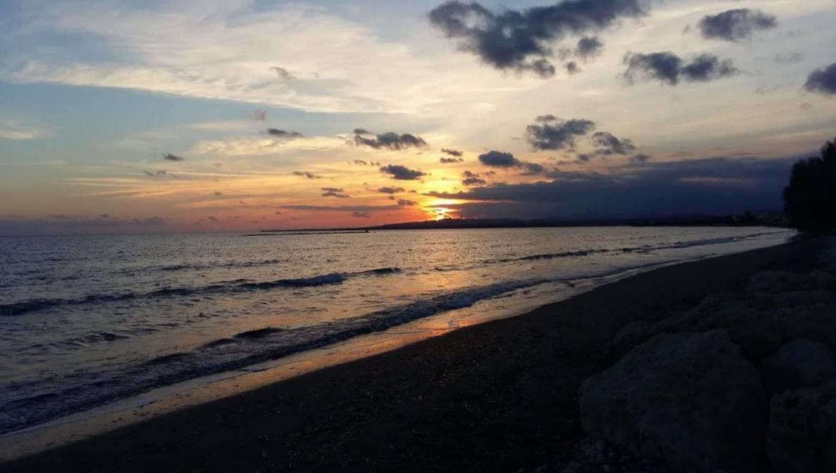 Near The Beach Aparment With Garden Διαμέρισμα Περβόλια Εξωτερικό φωτογραφία