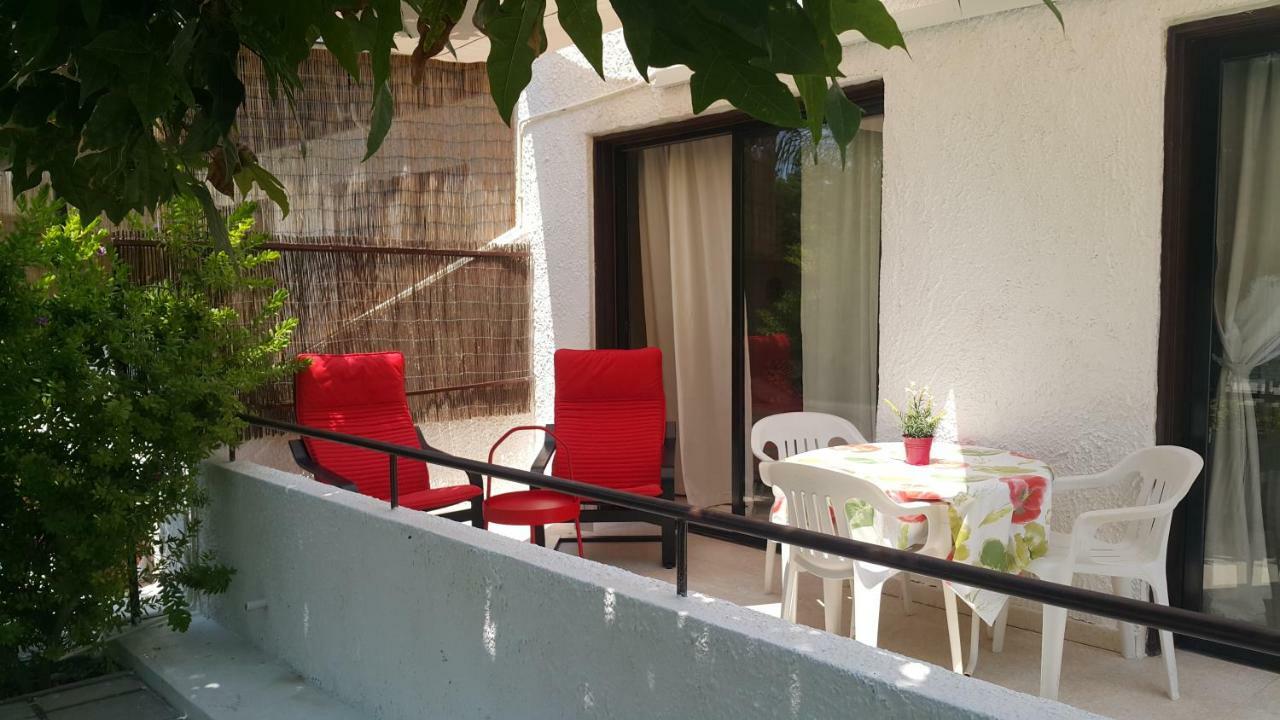 Near The Beach Aparment With Garden Διαμέρισμα Περβόλια Εξωτερικό φωτογραφία